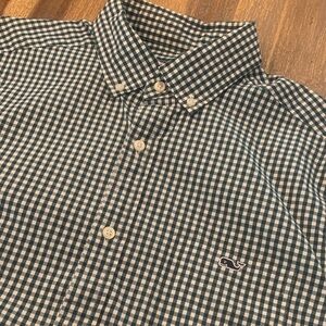 Vineyard Vines shirt. Men’s small.